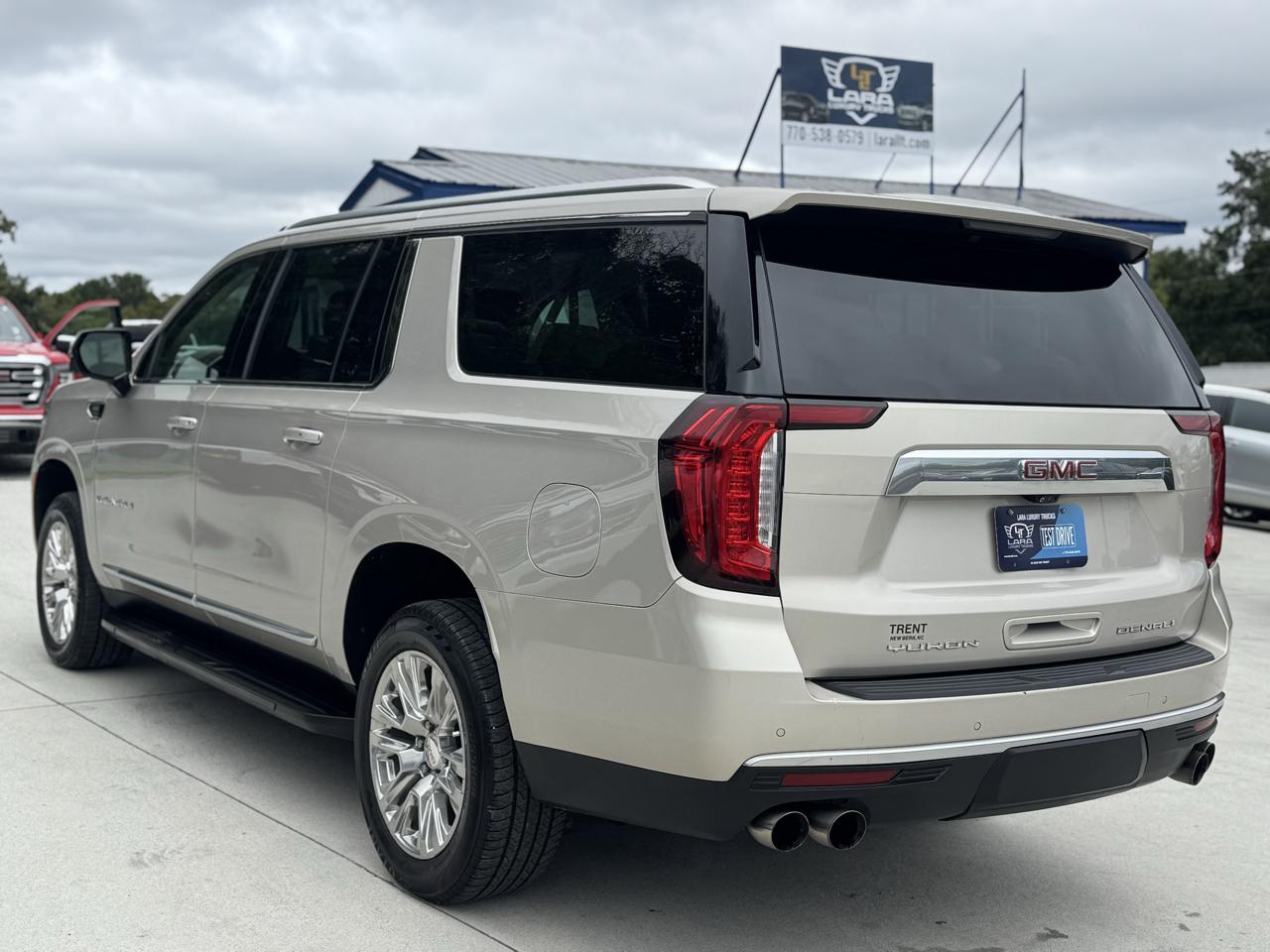GMC Yukon XL Denali 4WD 2021