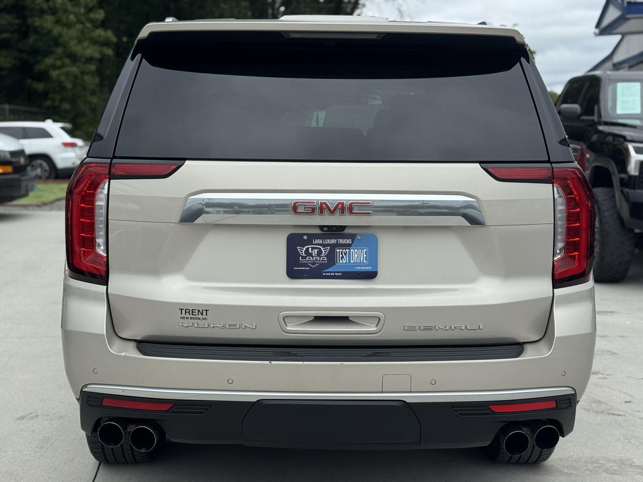 GMC Yukon XL Denali 4WD 2021