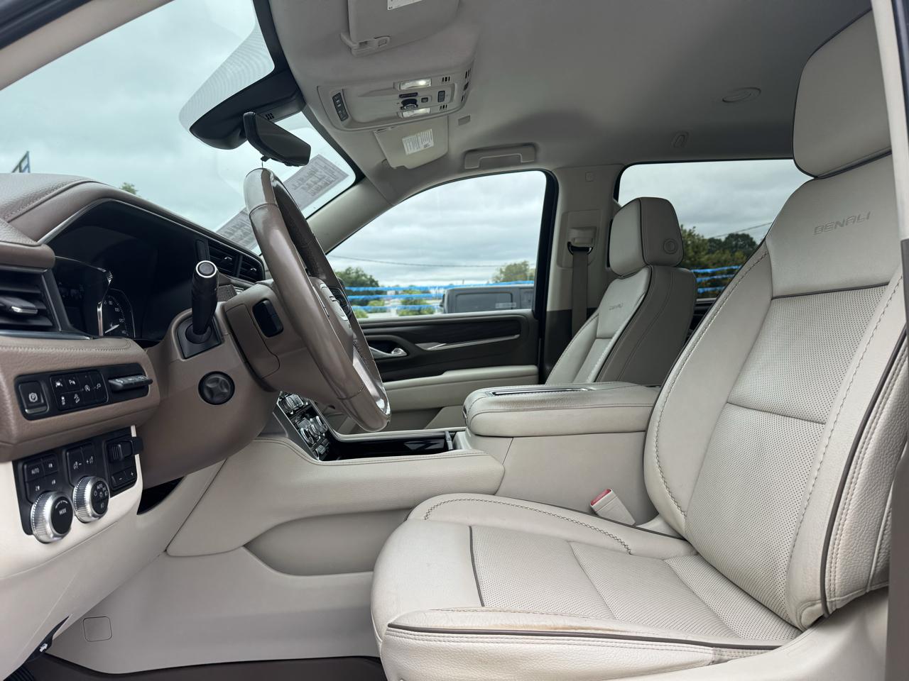 GMC Yukon XL Denali 4WD 2021