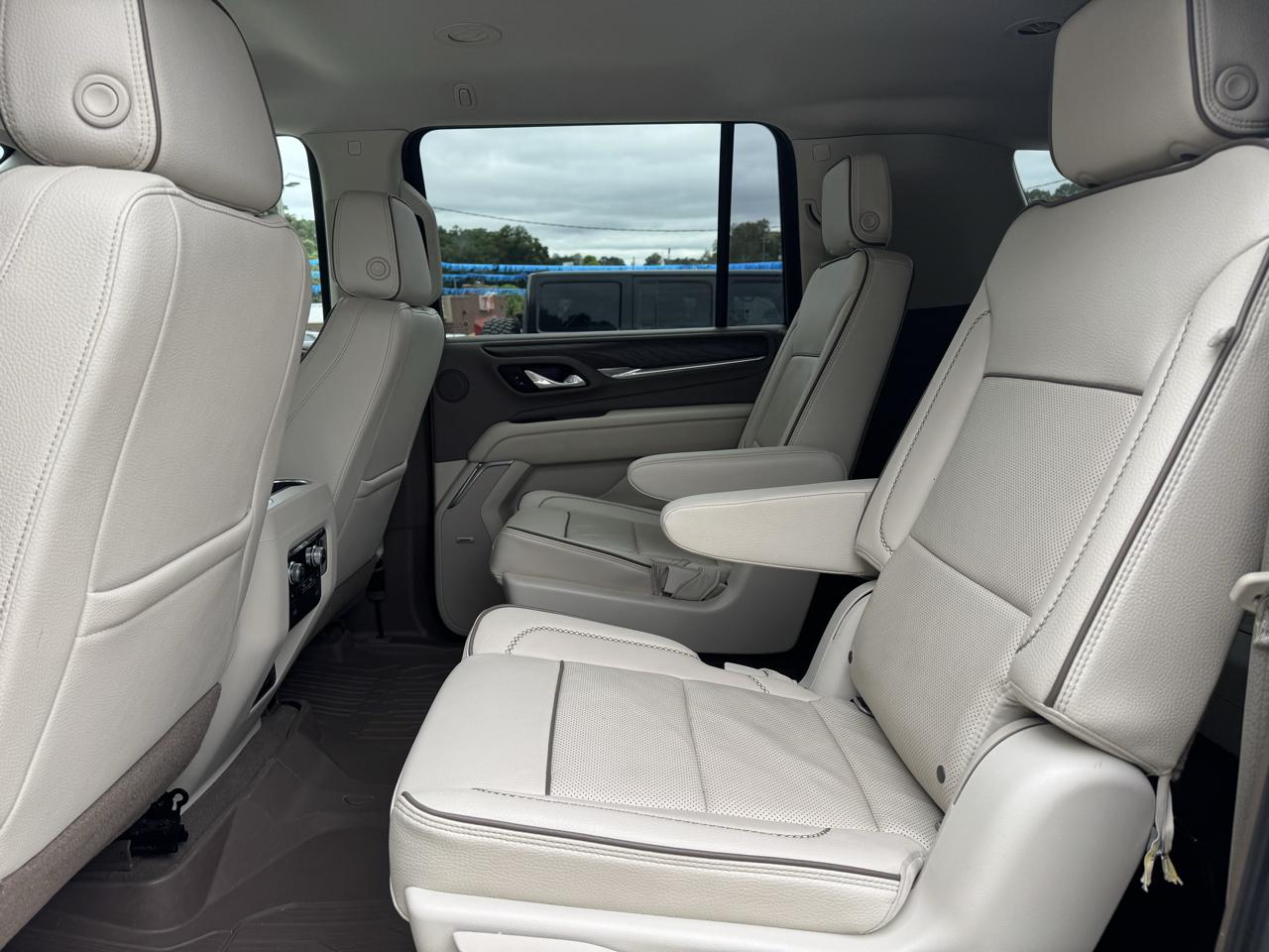 GMC Yukon XL Denali 4WD 2021