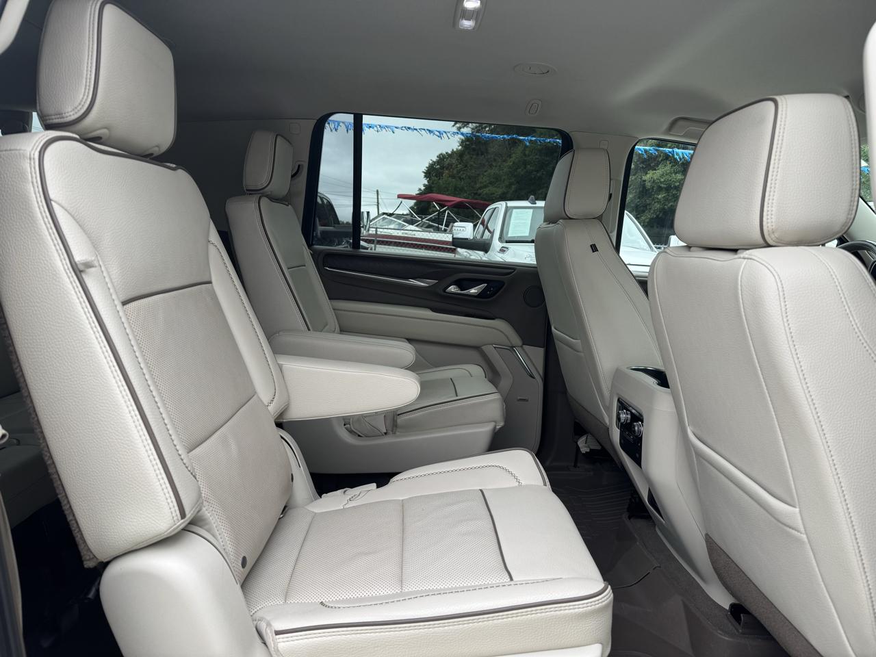GMC Yukon XL Denali 4WD 2021