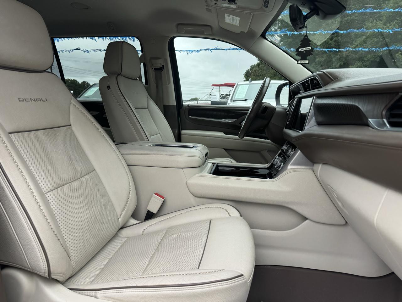 GMC Yukon XL Denali 4WD 2021
