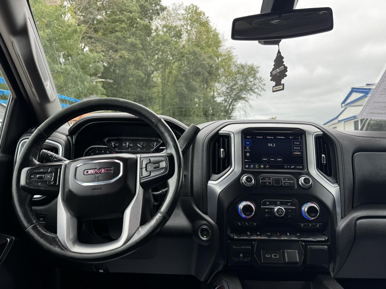 GMC Sierra 1500 SLT Crew Cab 4WD 2021
