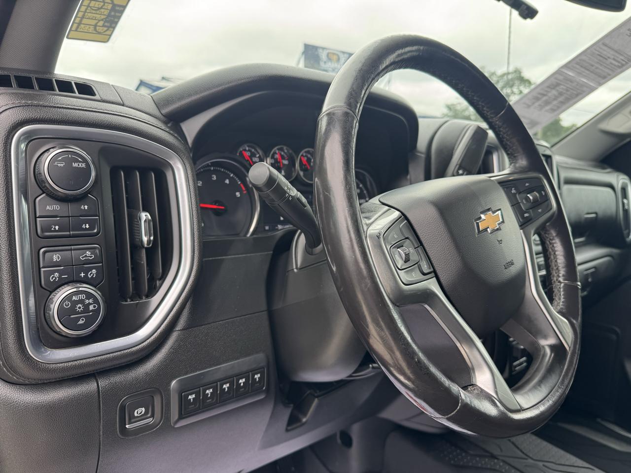 Chevrolet Silverado 3500HD LT Crew Cab 4WD 2020