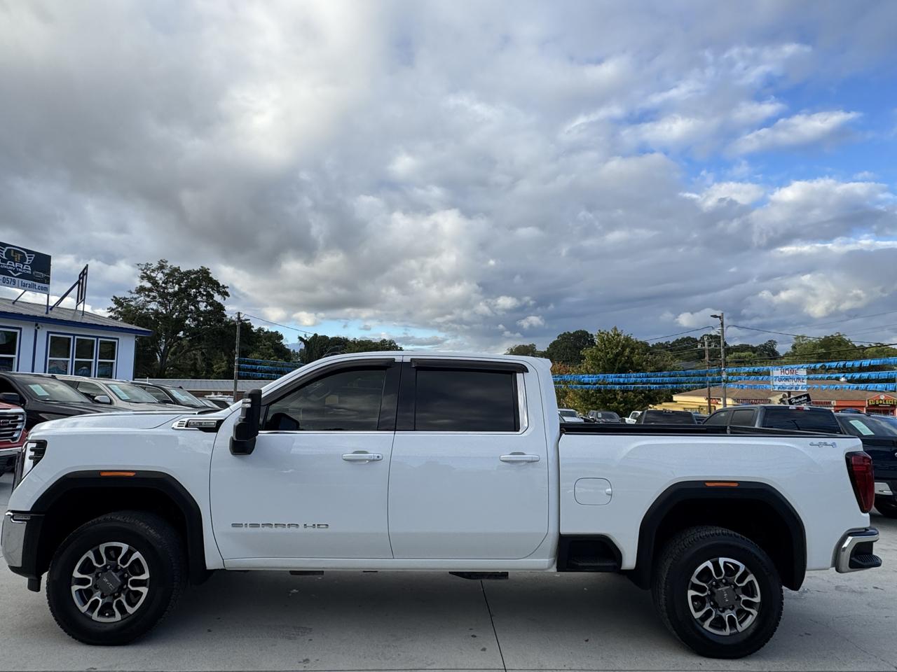 GMC Sierra 2500HD SLE Crew Cab 4WD 2024