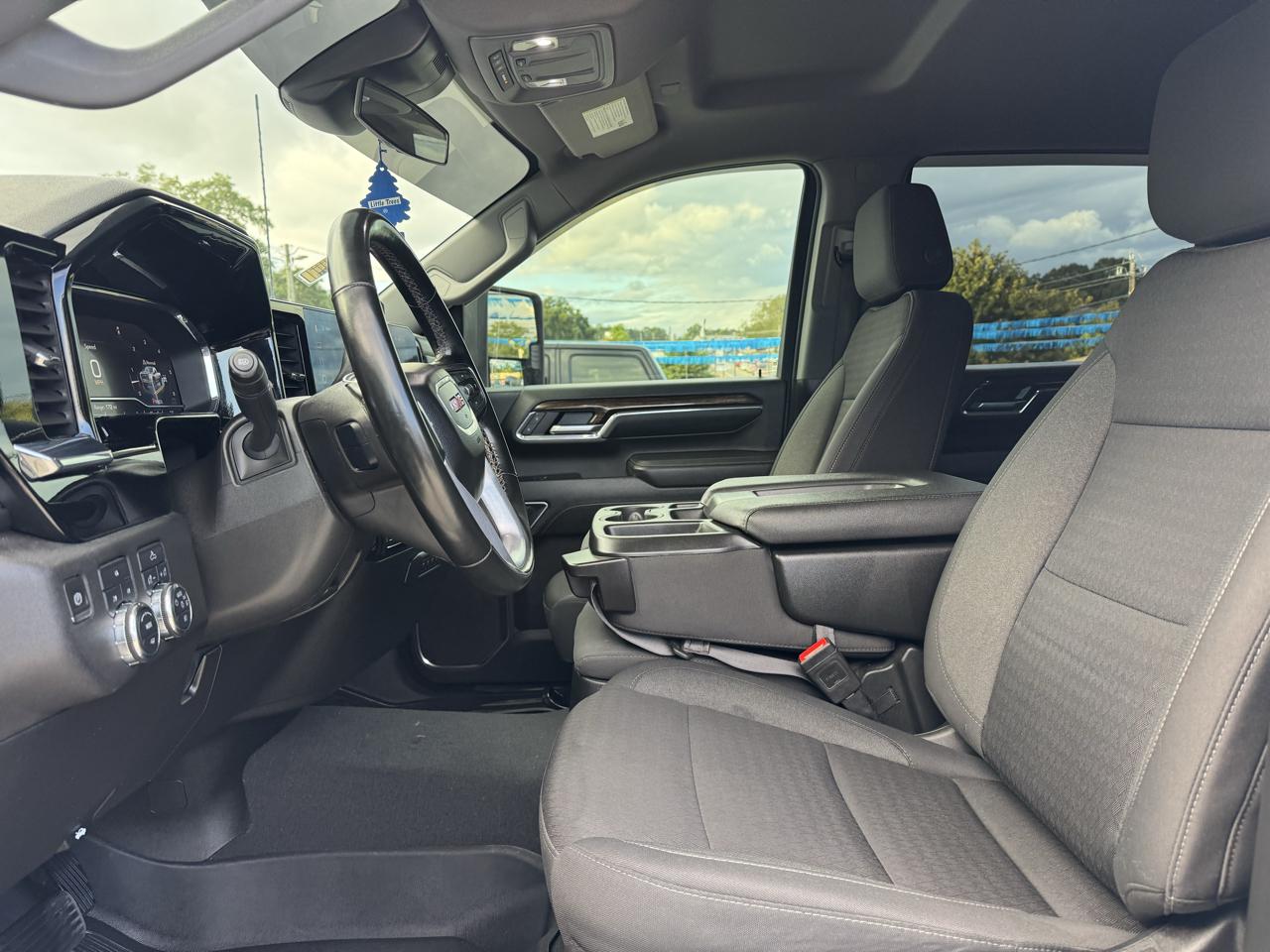 GMC Sierra 2500HD SLE Crew Cab 4WD 2024