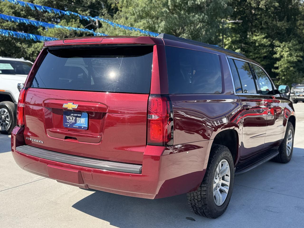 Chevrolet Suburban LT 4WD 2019