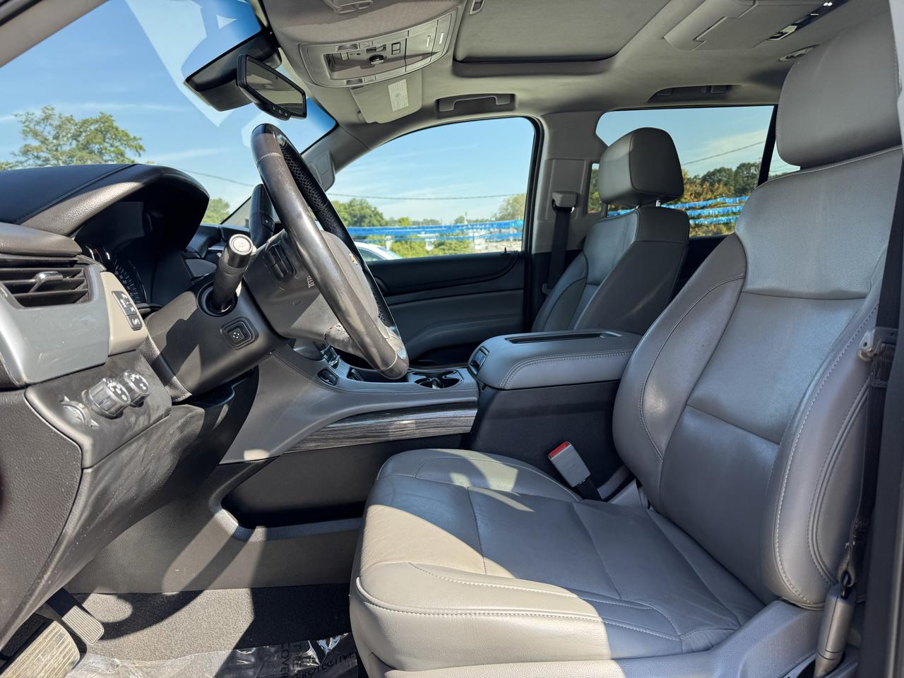 Chevrolet Suburban LT 4WD 2019