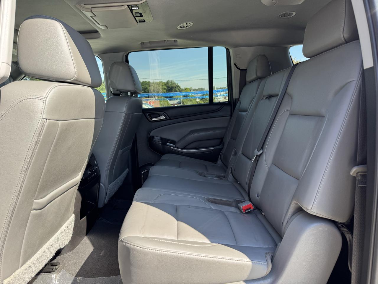 Chevrolet Suburban LT 4WD 2019