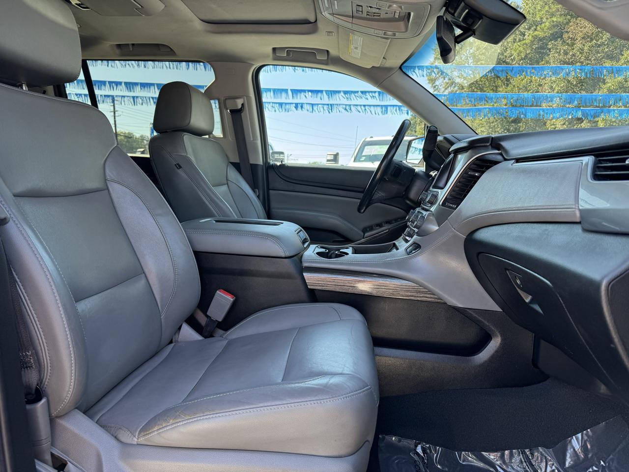 Chevrolet Suburban LT 4WD 2019