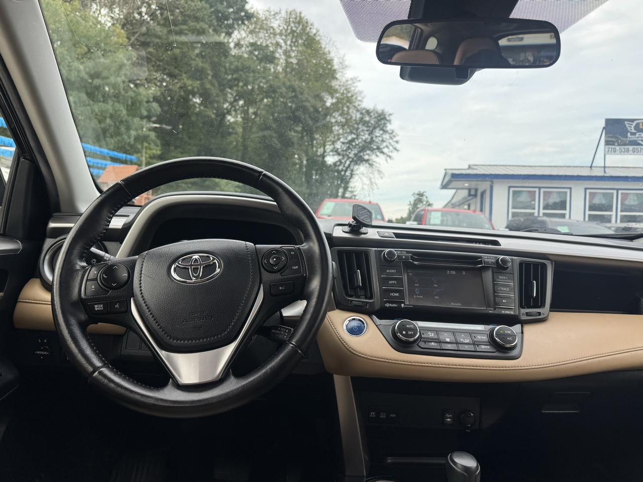 Toyota RAV4 Hybrid XLE 2017