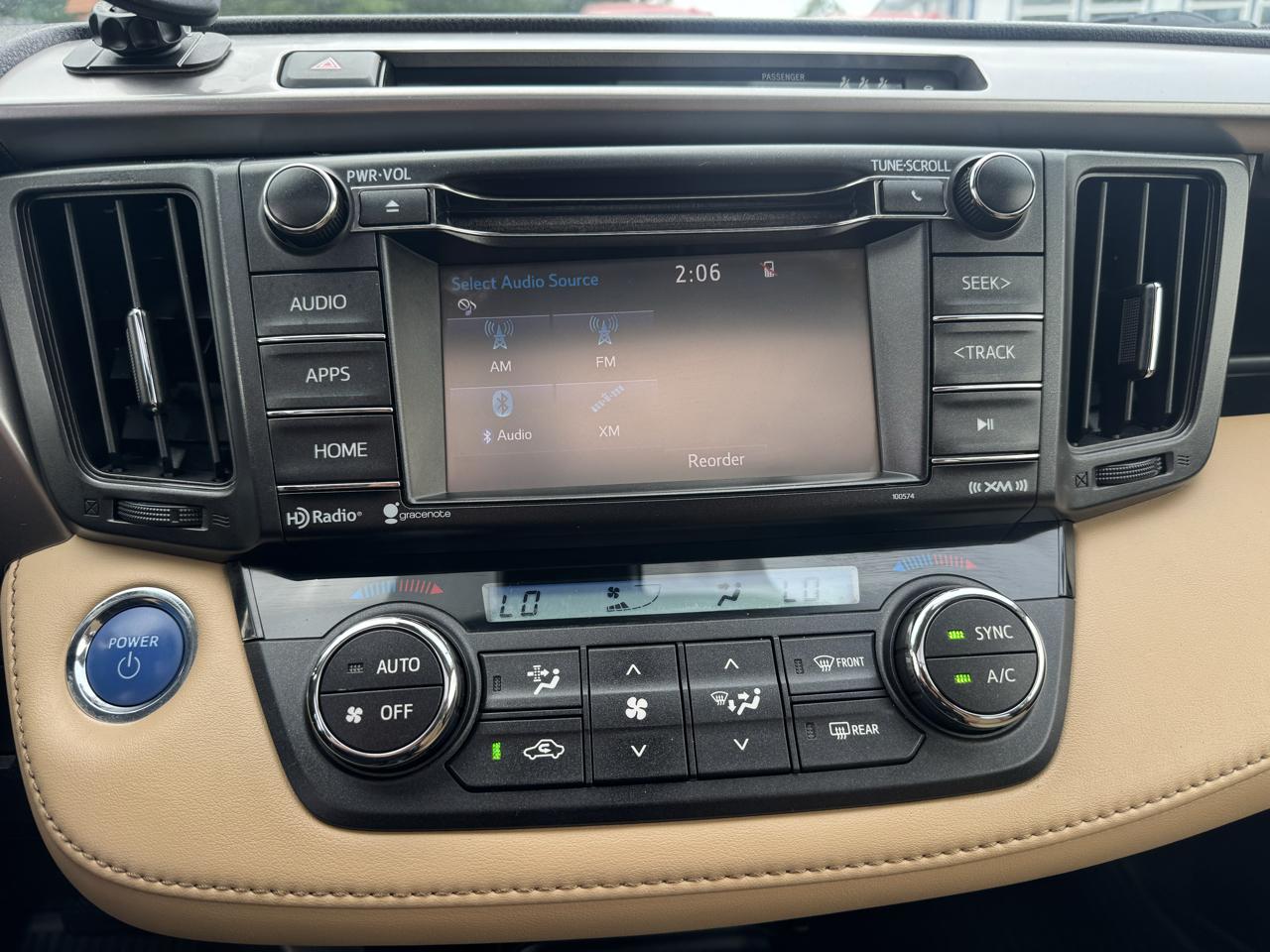 Toyota RAV4 Hybrid XLE 2017