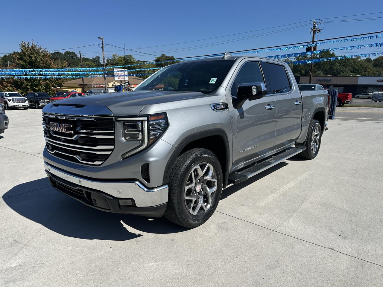 GMC Sierra 1500 SLT Crew Cab 4WD 2024