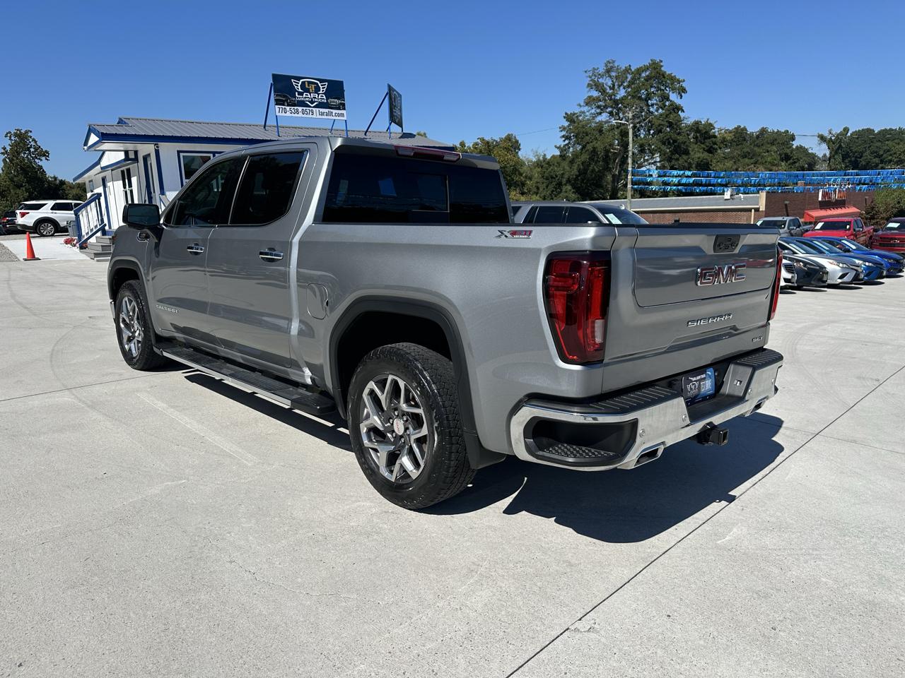 GMC Sierra 1500 SLT Crew Cab 4WD 2024