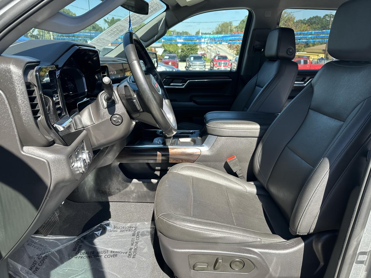 GMC Sierra 1500 SLT Crew Cab 4WD 2024