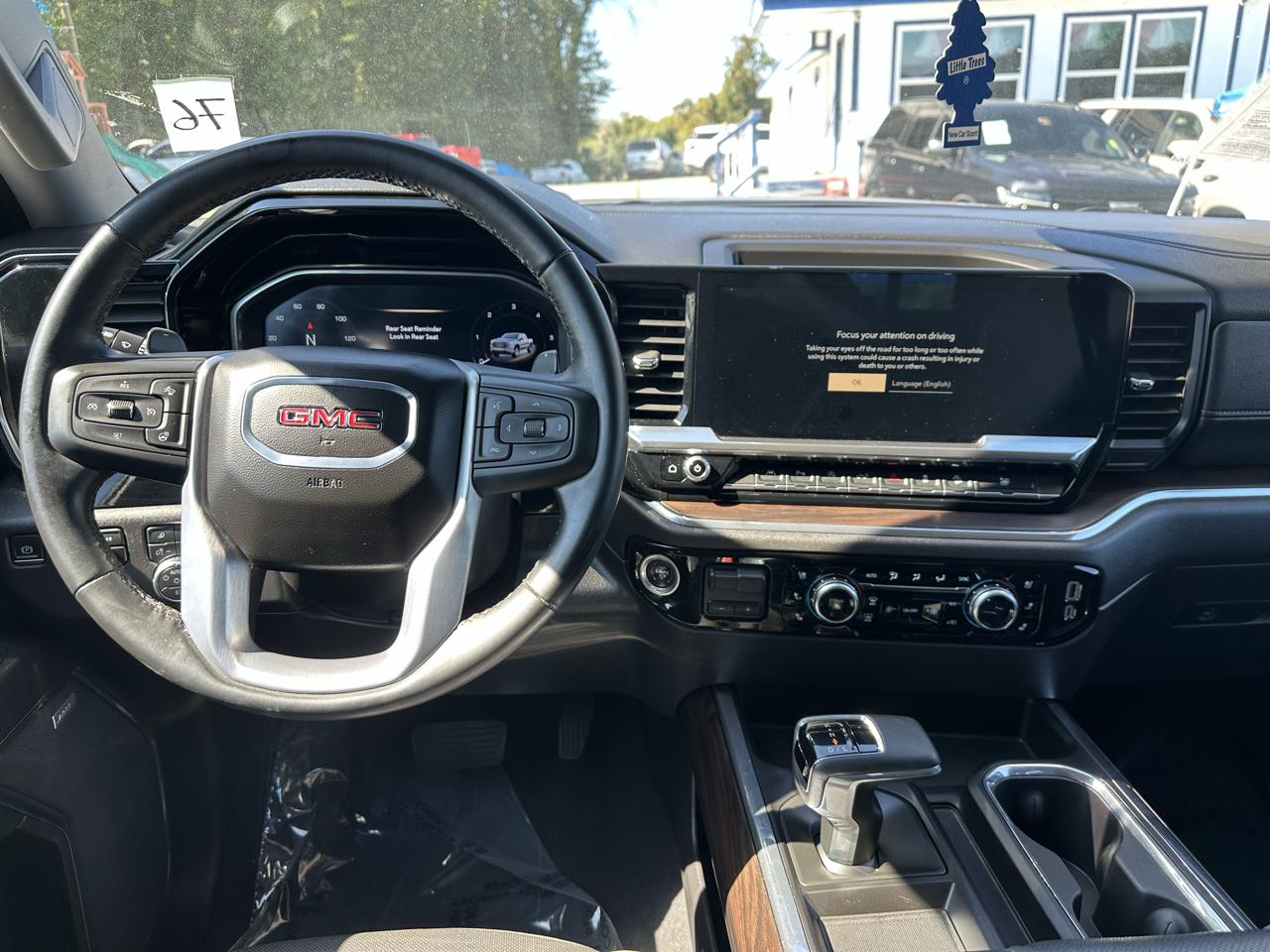 GMC Sierra 1500 SLT Crew Cab 4WD 2024
