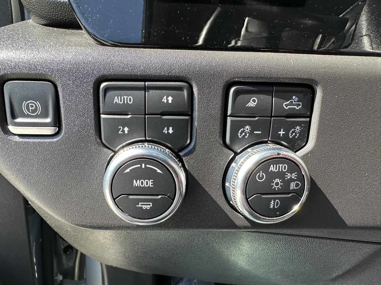 GMC Sierra 1500 SLT Crew Cab 4WD 2024