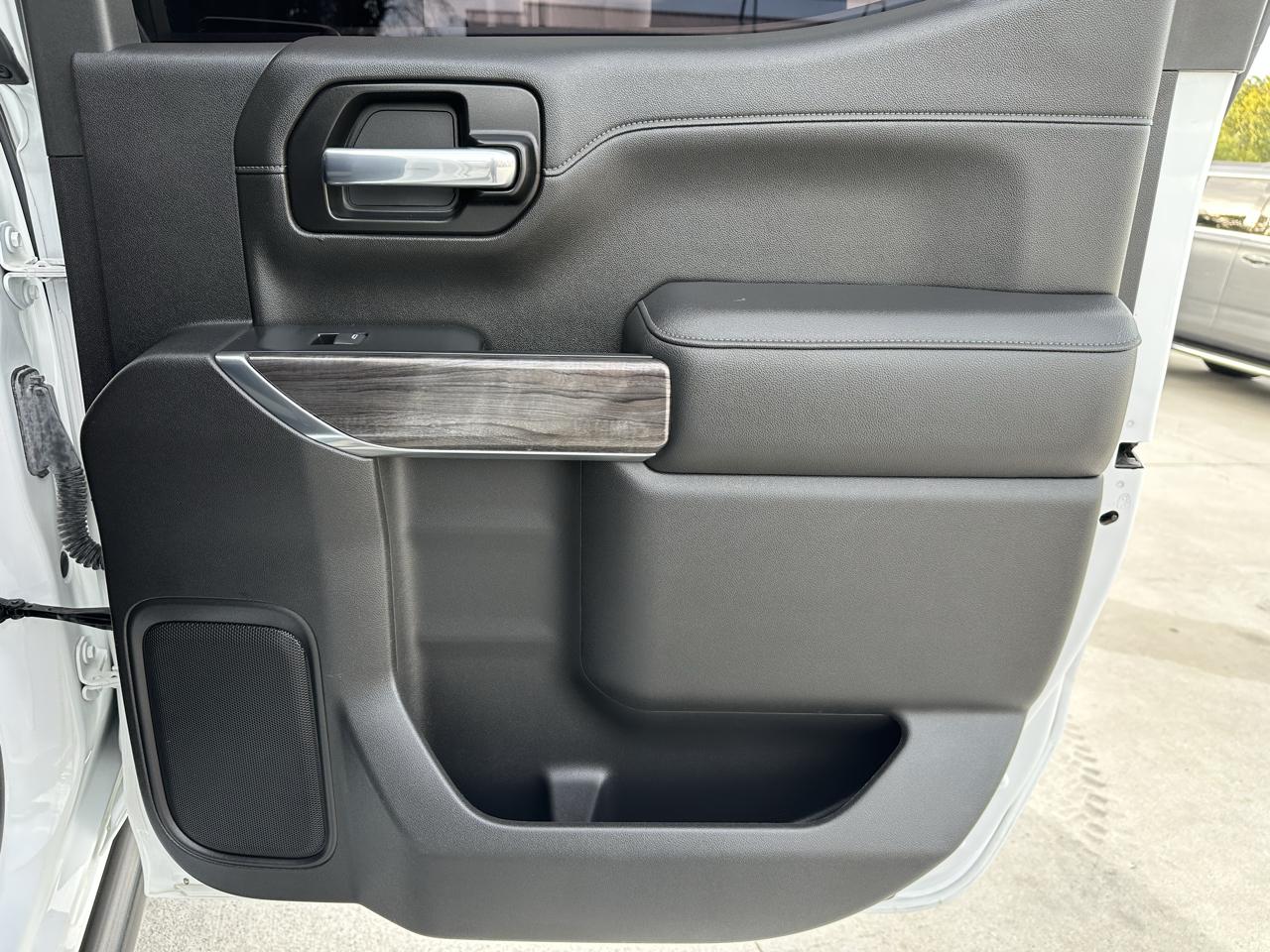 Chevrolet Silverado 1500 LTZ Crew Cab 4WD 2021