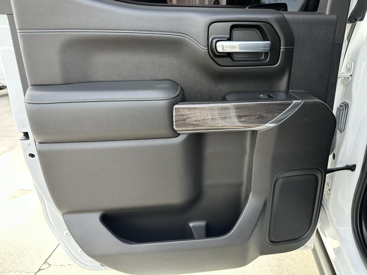 Chevrolet Silverado 1500 LTZ Crew Cab 4WD 2021