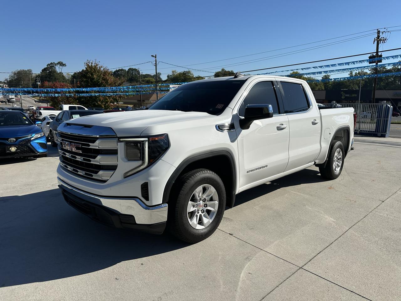 GMC Sierra 1500 SLE Crew Cab 2WD 2024