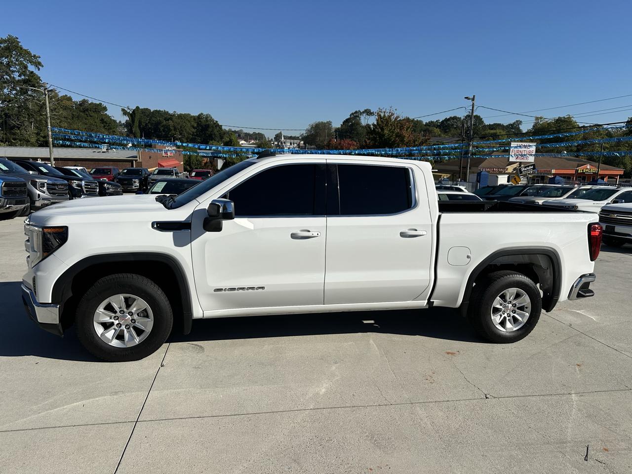 GMC Sierra 1500 SLE Crew Cab 2WD 2024