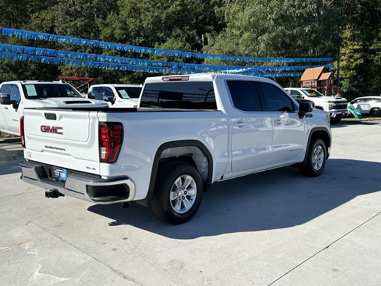 GMC Sierra 1500 SLE Crew Cab 2WD 2024