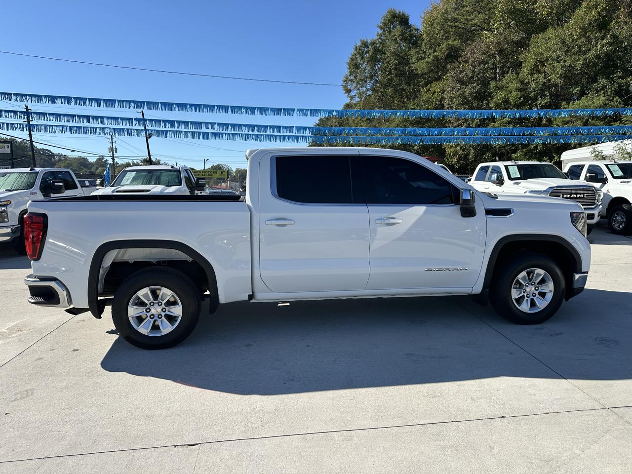 GMC Sierra 1500 SLE Crew Cab 2WD 2024