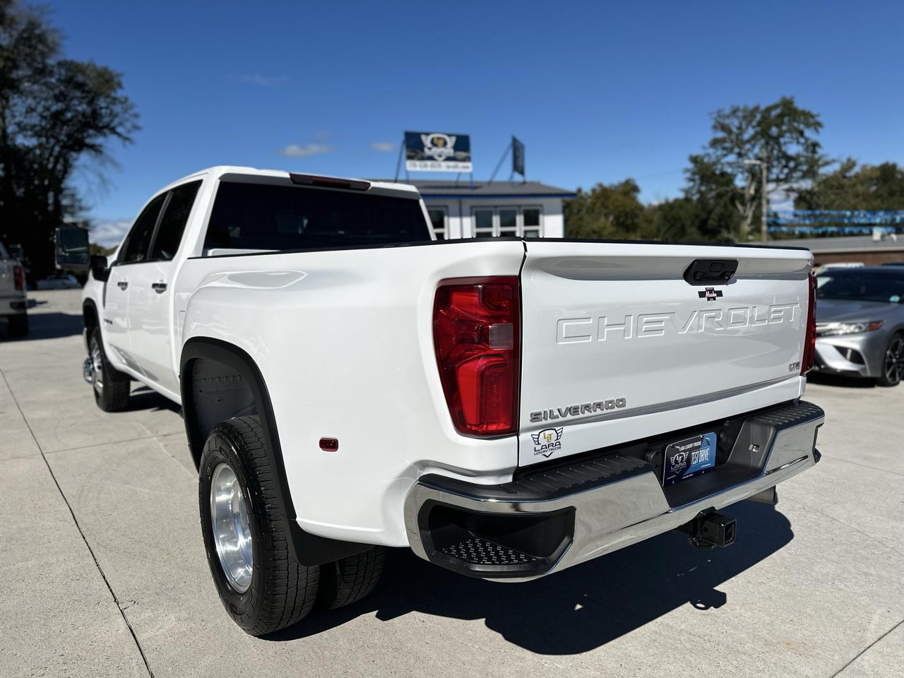 Chevrolet Silverado 3500HD LTZ Crew Cab 4WD 2026