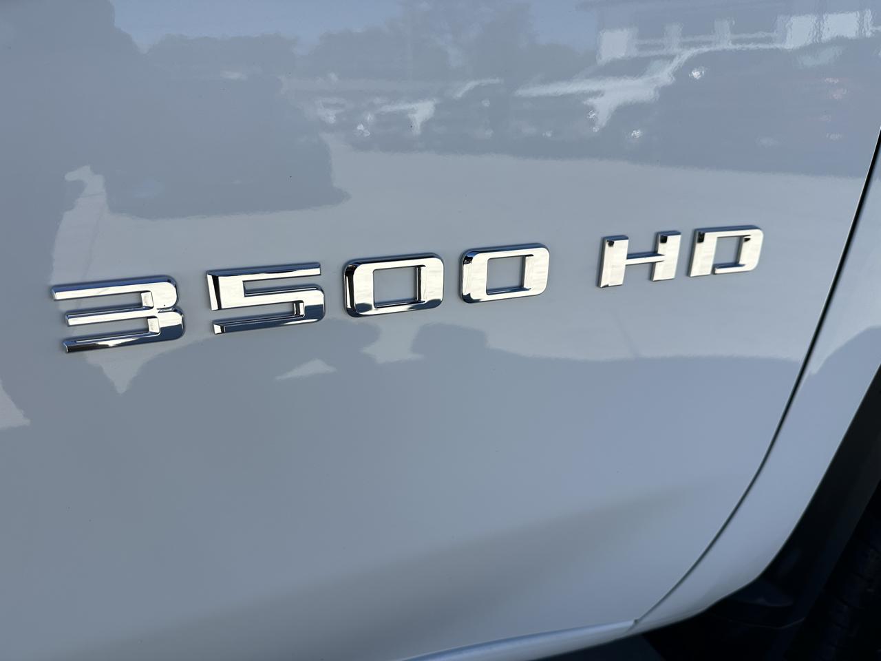 Chevrolet Silverado 3500HD LTZ Crew Cab 4WD 2026