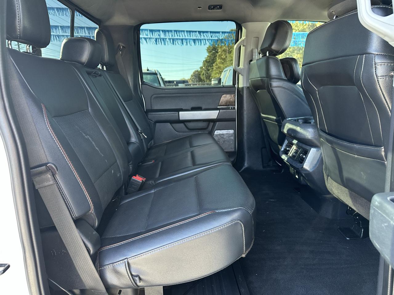 Ford F-350 SD Lariat Crew Cab Long Bed 4WD 2023