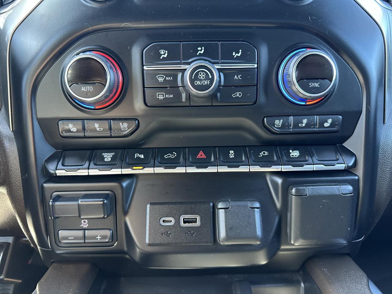 Chevrolet Silverado 3500HD LTZ Crew Cab 4WD 2022