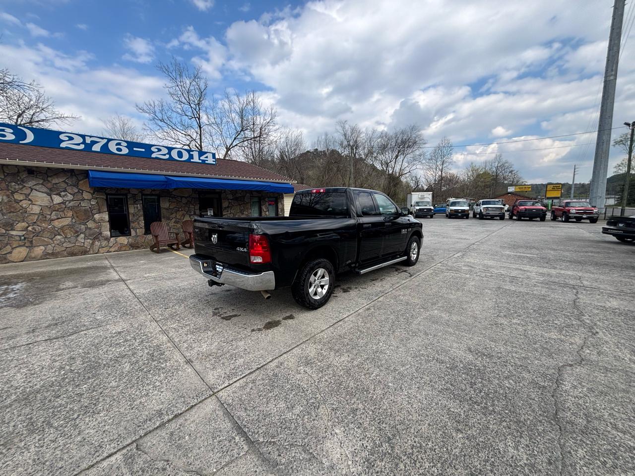 RAM 1500 Tradesman Quad Cab 4WD 2014