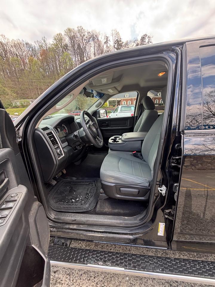 RAM 1500 Tradesman Quad Cab 4WD 2014