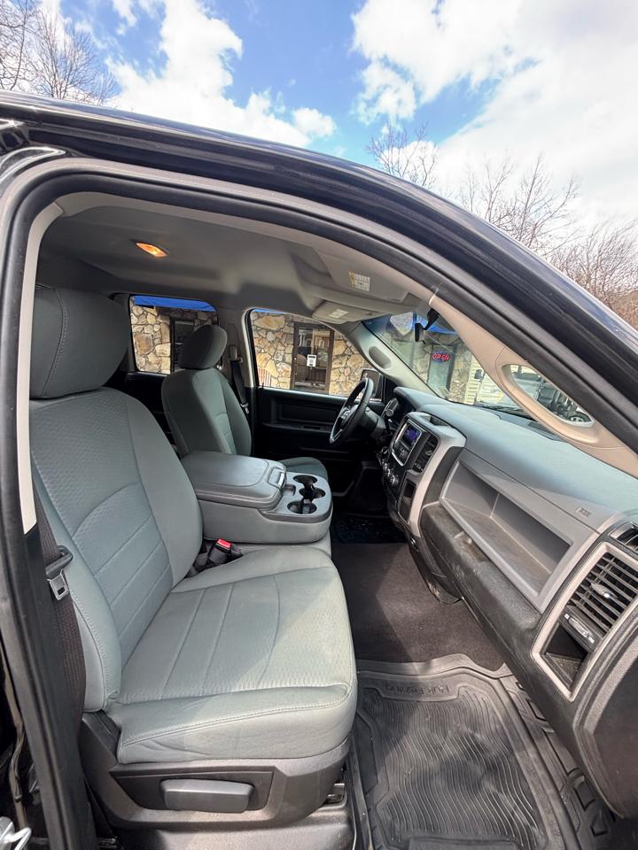 RAM 1500 Tradesman Quad Cab 4WD 2014