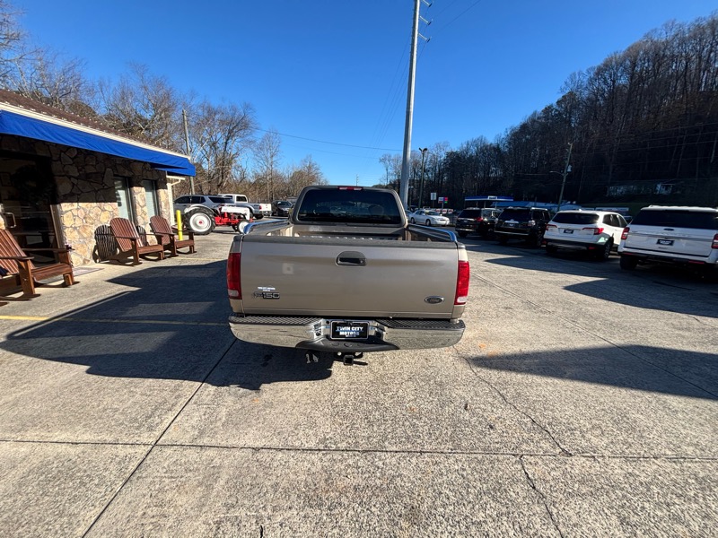 Ford F-150 2WD SuperCab 145" XLT 2003