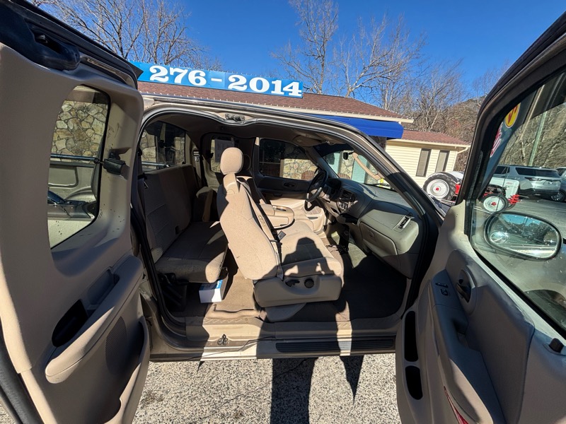 Ford F-150 2WD SuperCab 145" XLT 2003