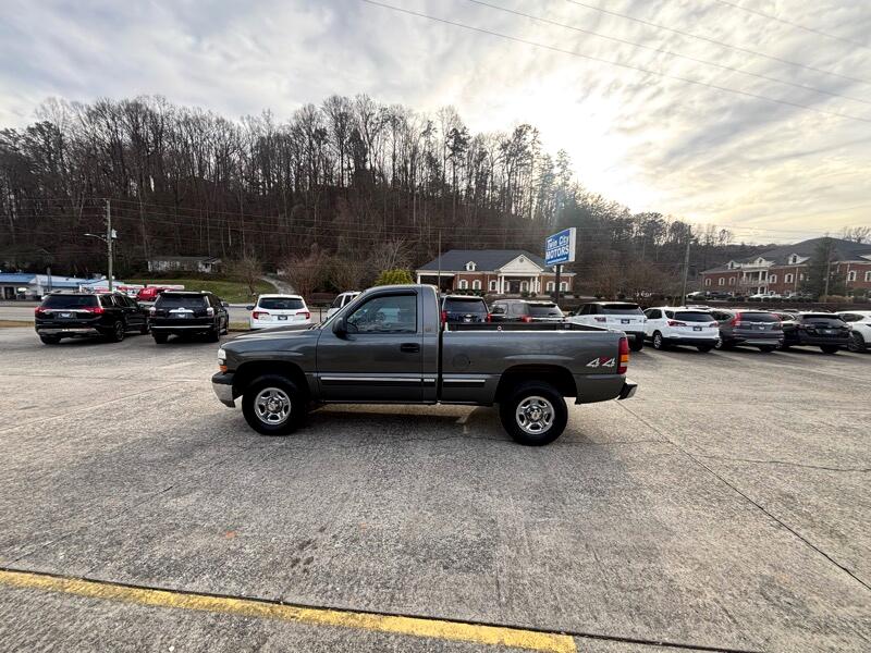 Chevrolet Silverado 1500 Short Bed 4WD 2002