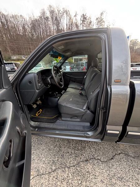 Chevrolet Silverado 1500 Short Bed 4WD 2002