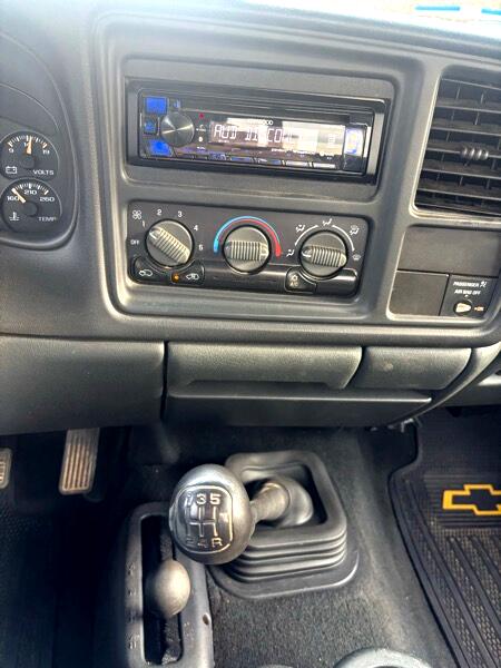 Chevrolet Silverado 1500 Short Bed 4WD 2002