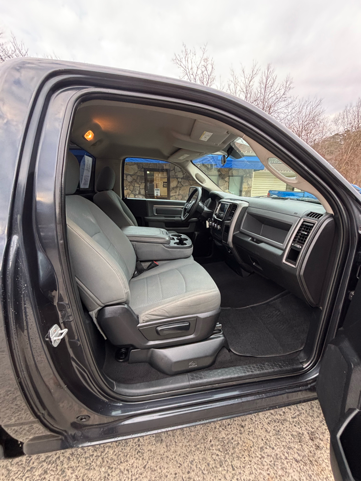 RAM 1500 4WD Reg Cab 120.5" Tradesman 2014