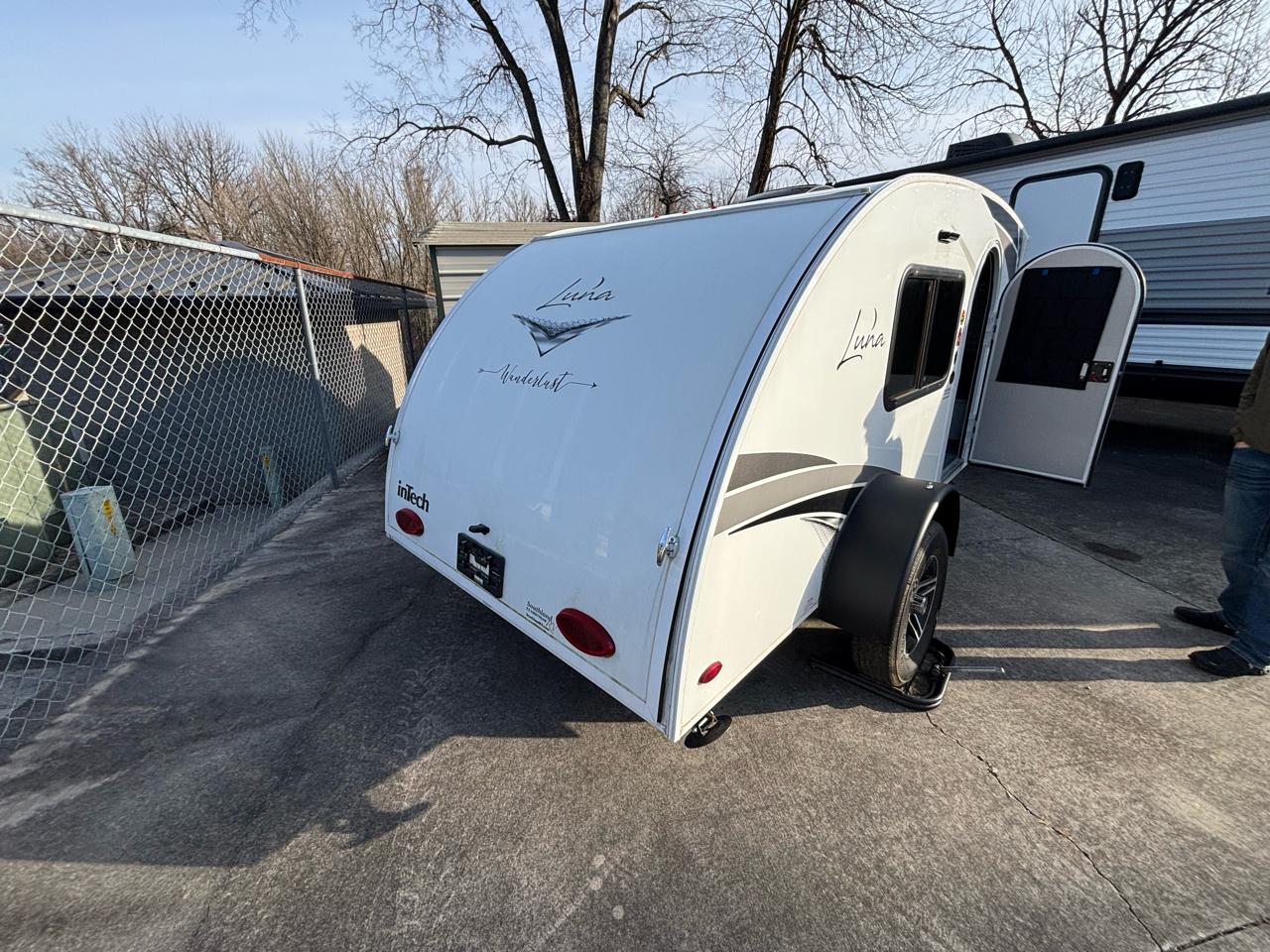 Intech Trailers Luna  2022