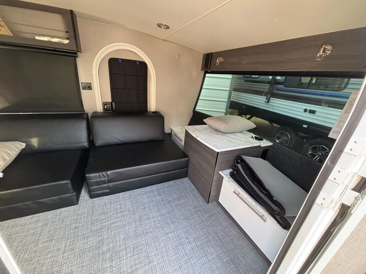 Intech Trailers Luna  2022