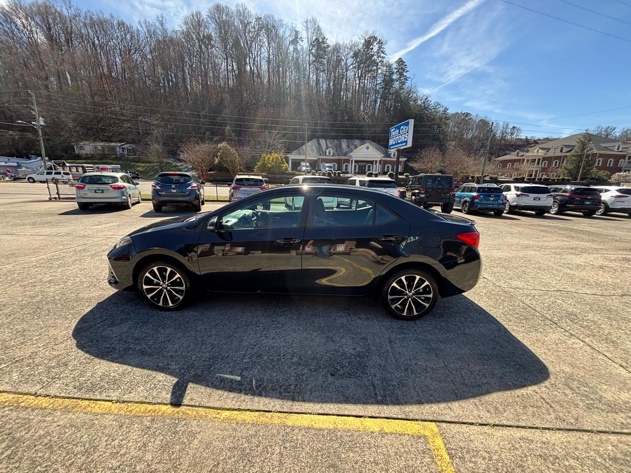 Toyota Corolla XLE CVT (Natl) 2019