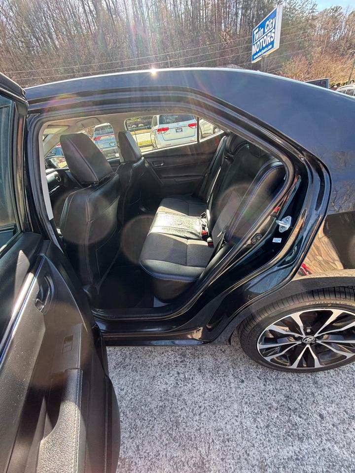 Toyota Corolla XLE CVT (Natl) 2019