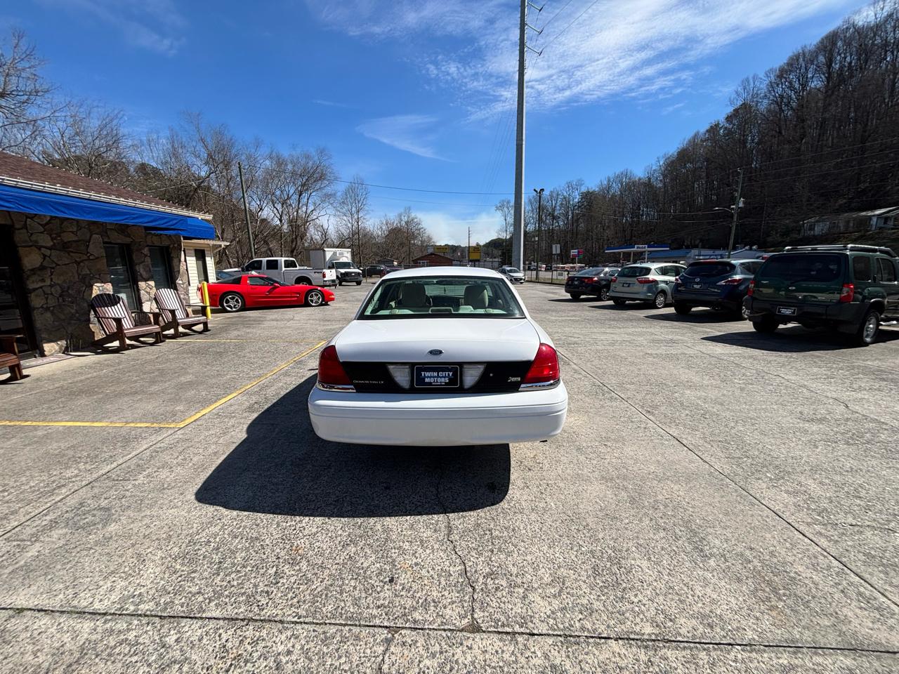 Ford Crown Victoria 4dr Sdn LX 2011