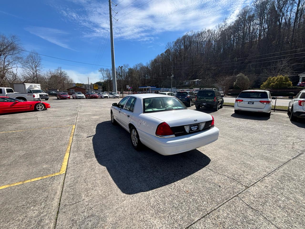 Ford Crown Victoria 4dr Sdn LX 2011