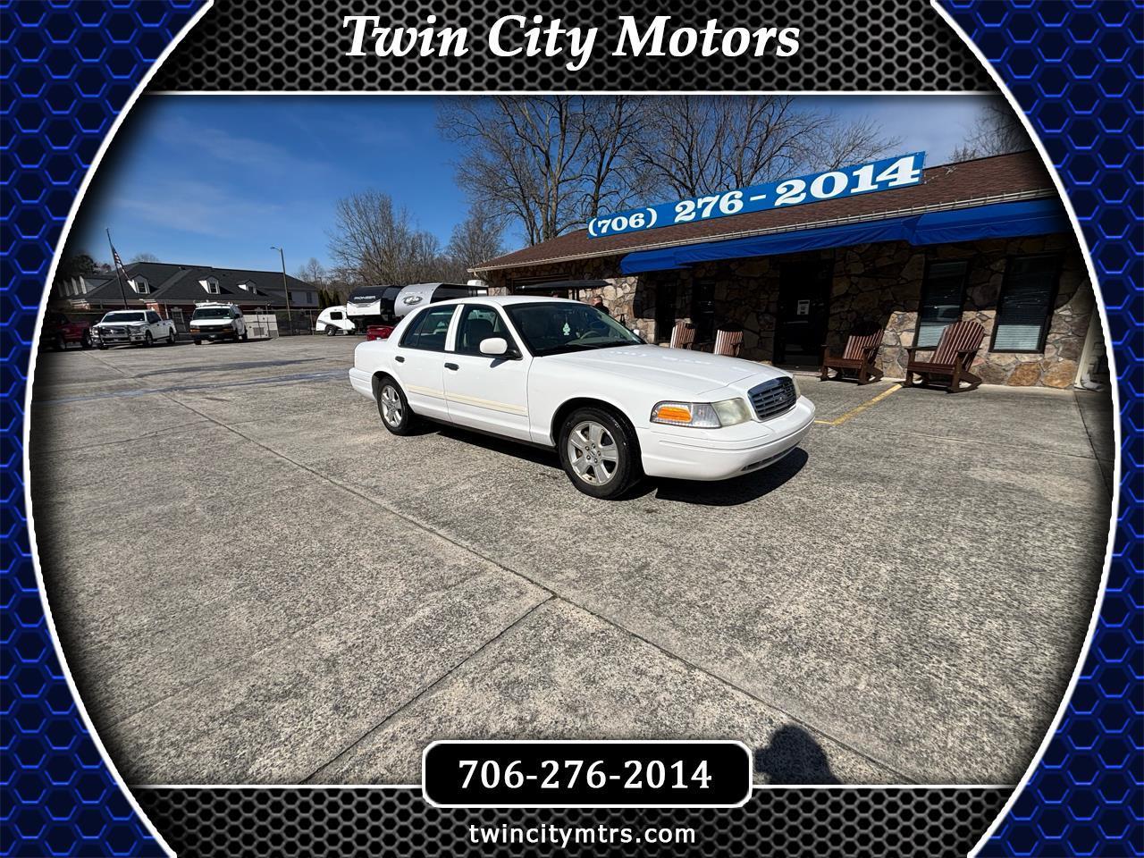 Ford Crown Victoria 4dr Sdn LX 2011