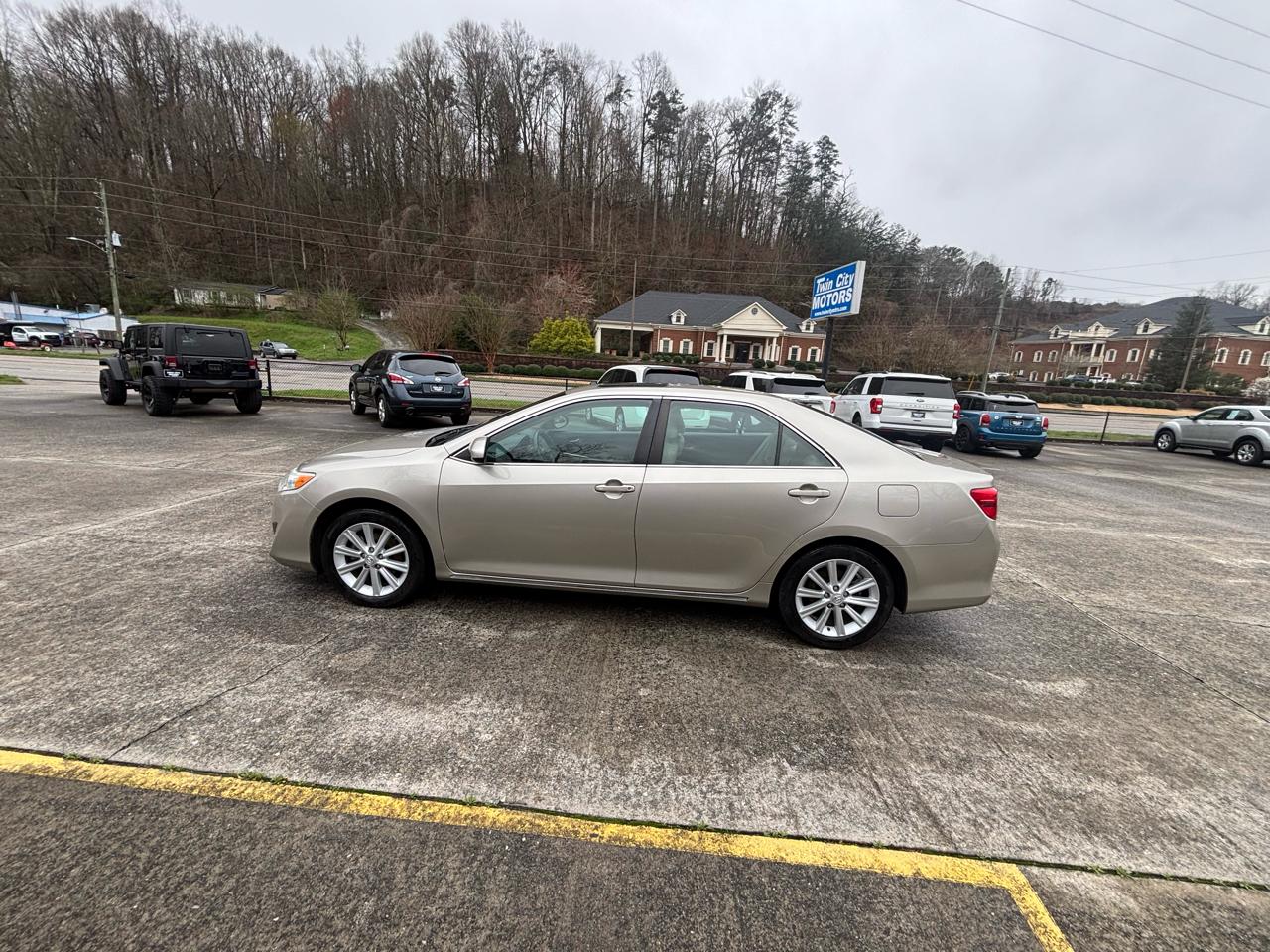 Toyota Camry 2014.5 4dr Sdn I4 Auto SE Sport (Natl) 2014