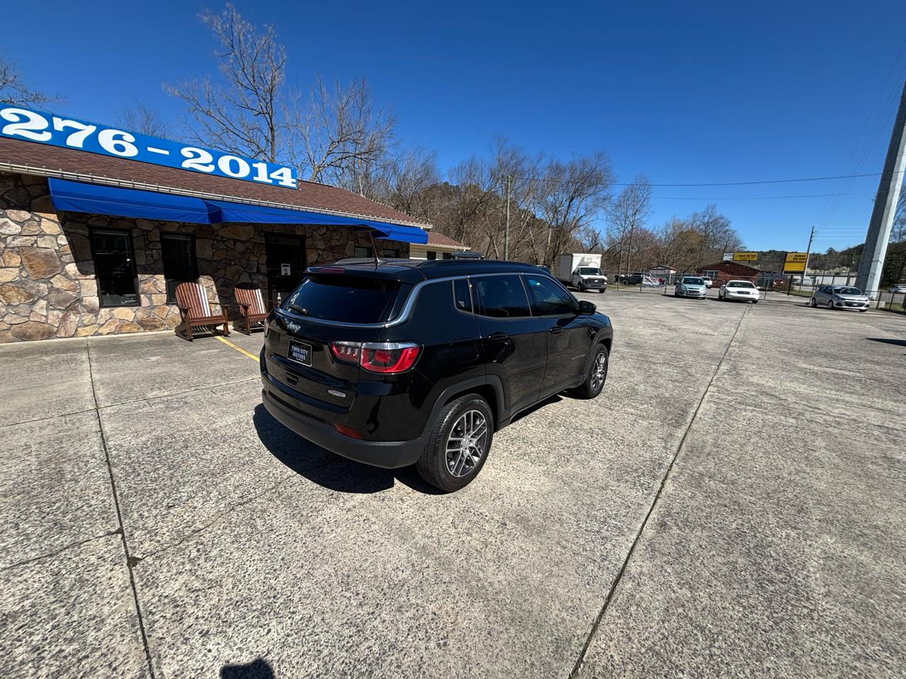 Jeep Compass Latitude w/Sun/Wheel Pkg FWD 2019