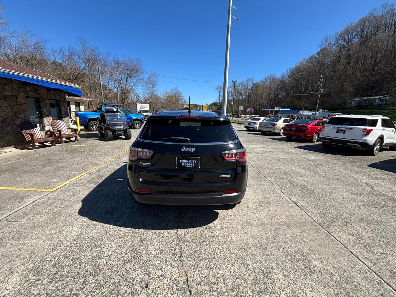 Jeep Compass Latitude w/Sun/Wheel Pkg FWD 2019